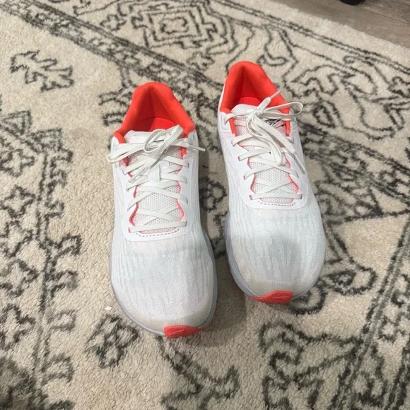 Altra Rivera - Picture 3 of 6